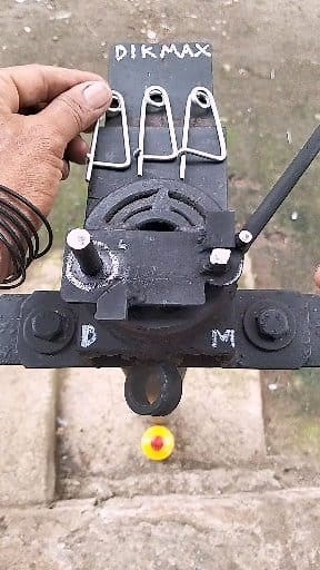 1.2M views · 4.8K reactions | Simple tool for making snap pins or cotter pins #besttools #weldercreative #weldingtools #handycrafts #diypro #fabrication #widereach | Dik Max | Facebook