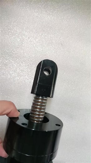 The client requested a non-standard, custom-designed SJA screw jack. #screwjack #screw #actuator | Lude Transmission