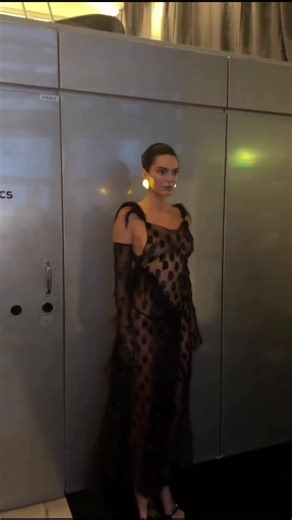 KENDALL Jenner backstage vs Runway for Schiaparelli ss26