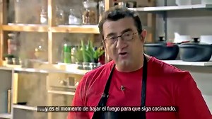 Os presentamos la nueva olla rápida TEKNA de BRA Convierte la cocción a presión en el proceso más rápido, intuitivo y seguro de la cocina. Cocina sana y rica en vitaminas. Dos niveles de funcionamiento para preparar todo tipo de guisos en tiempo record. Triple fondo difusor con el cual se alcanza la temperatura óptima de forma más rápida y eficiente. Triple sistema de seguridad. Mango ergonómico que permite una fácil y práctica apertura sin renunciar a un innovador diseño. Fabricada en acero ino