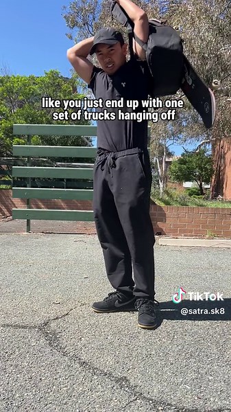 How do you carry your skateboards around? This is a review of DC Shoe Skateboard bag #skateboard #dcshoe #satraskate