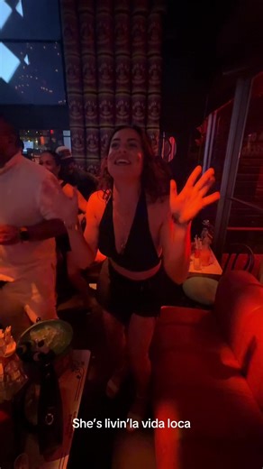 Ricky Martin: Dancing to 'Livin' la Vida Loca'