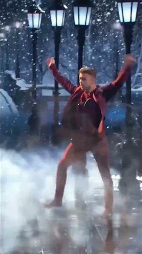 Michael Dameski flips with insane control and leaves the stage overheating🤸🥵 #dance #ytshorts