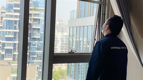 隐形纱窗，上悬窗纱窗安装方法