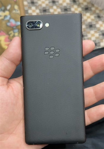 Discover the BlackBerry Key 2 Black Edition