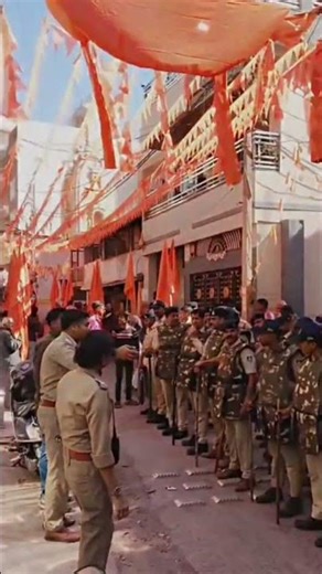 Asa kya hua Jo police valo ke sath ghumana pad rha hai 😮#trending #shortvideo #vlog