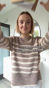 Get ready for thrilling evenings filled with criminal investigations to solve at home with your loved ones! Detective Mystery Masters lets you step into the role of a detective, just like in your favorite crime series, but this time, you lead the investigation. ✅Free worldwide shipping ✅Investigate authentic murder case files from home ✅More than 20,000 satisfied customers Host the ultimate mystery party, perfect for date nights or family gatherings! Our engaging and immersive games are easy to 