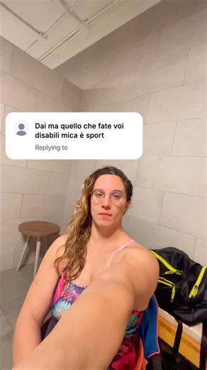 “Ah ma quello che fanno i disabili non è sport” questa è una delle frasi che a volte sento sullo sport paralimpico. O che non è competitivo come gli sport olimpici e che non è la stessa cosa. È vero, possono esserci delle cose diverse in certi aspetti ma è sempre è solo SPORT ❤️ Ovviamente il nuoto non l’ho detto perché penso che con me lo sappiate abbastanza bene 😝 | Lo stile di arianna
