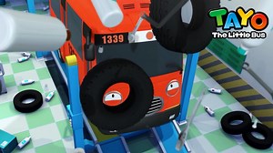 💜Sekarang Anda bisa bertemu Tayo Episodes di halaman Facebook resmi Tayo!💜 📢Berikut adalah episode dan lagu yang lebih lucu untuk Anda ⬇⬇ 👉Berlangganan untuk lebih banyak video untuk anak-anak: https://www.youtube.com/c/TayoBahasaIndonesia ㅡ Bus bersorak saat Cito dan Hana mengatakan bahwa mereka akan berada di luar kota selama sehari. Bus selalu ingin begadang, bermain sampai larut malam. Malam tiba, tetapi Cito dan Hana tidak ada di sana untuk membuat mereka tidur. Bus-bus tetap bermain pe