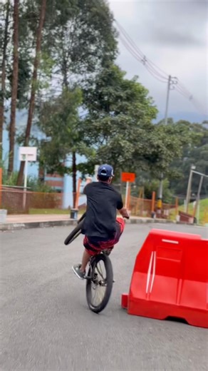 Suscríbete🫵🏼👀! #shortvideo #bike #youtube #reels #videos #yt #bikelife #viral #ytshorts