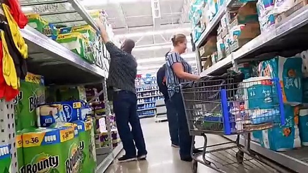Best Fart Pranks: Pooping on the Floor!