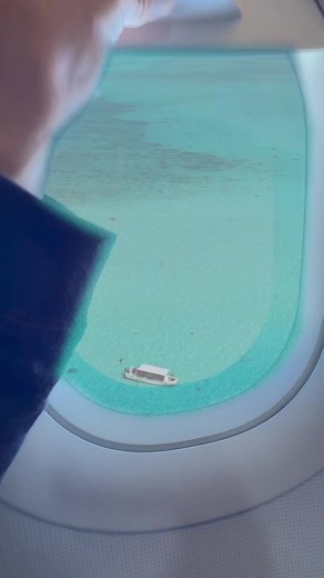 飛行機の窓から絶景 #海景色 #宮古島 #宮古島観光 #宮古島カメラマン