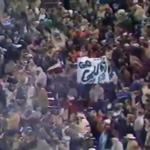 40K views · 568 reactions | 1984-3-5 Houston Gamblers at San Antonio Gunslingers (Lonell Phea 72-yard touchdown pass from Rick Neuheisel) | On this day in Professional Football History | Facebook