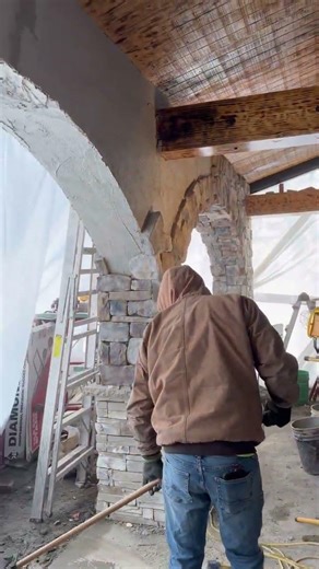 Stone arch work.Lots of clean up the next day before we continue to install more stone#fun#work #new