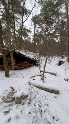 🌲☃️WINTER CAMP❄️🌳 Check what our camp looks like in winter conditions #bushcraft #wintercamp