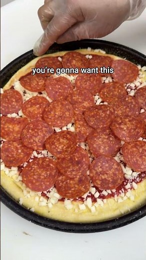 The Best Pepperoni Pizza you don’t think twice about #itspizzatime #pizzalover #pepperonipizza
