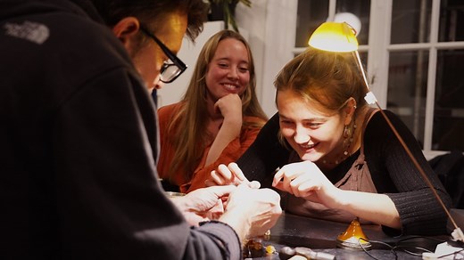 The Repair Cafe リペアカフェ | 世界のソーシャルグッドなアイデアマガジン | IDEAS FOR GOOD