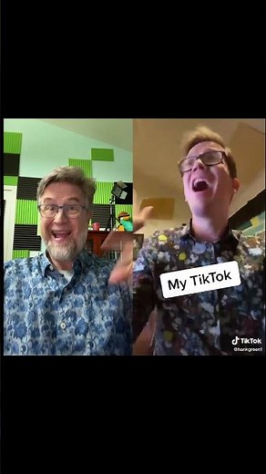I'm At The Combination Pizza Hut And Taco Bell with Hank Green