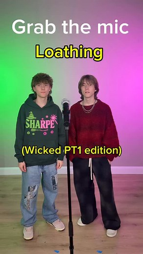 GRAB THE MIC 🎤 ⁉️ (WICKED PART 1 edition)💚💕💚💕#wicked #wickedmovie #family #singing #challenge | Sharpe Family Singers