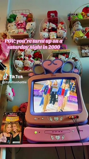 Iconic Mary-Kate and Ashley Movie Moments from the 2000s
