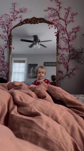 622K views · 10K reactions | A little flashback as i try to find a place for my christmas tree today. #fblifestyle #sahn #momssupportingmoms | Kaylla McCullough Spencer | Facebook