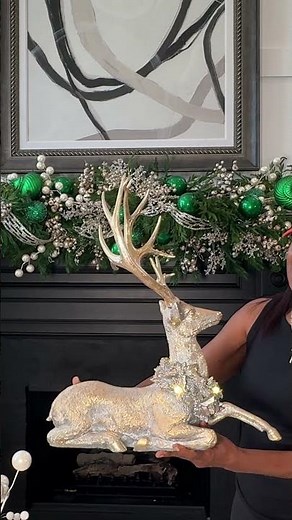 Easy Way To Decorate Your Fireplace For The Holidays!