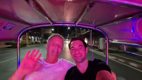 Exploring Bangkok's Biggest & Freshest Markets! Chatuchak Weekend Market & Or Tor Kor Food Market!