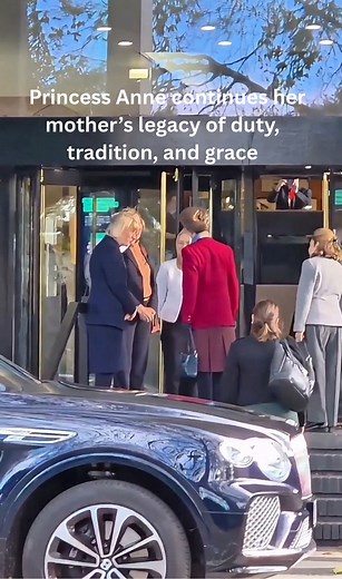 Princess Anne Arrives in Effortless Royal Elegance” and why people love her, honouring her mother as well: Princess Anne is one of the most respected and admired members of the Royal Family, and moments like this show exactly why. People love Princess Anne because she carries the same sense of duty and commitment that defined her late mother, Queen Elizabeth II. She never seeks attention, never slows down, and never complains — she simply gets on with the job. That hard-working spirit, her no-no