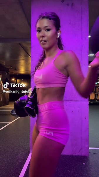 #femaleboxer | Boxer