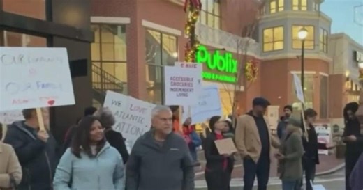 Atlantic Station residents rally as Publix plans exit, raising concerns about walkability and home v