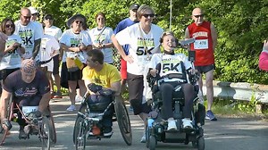 Plainview woman paralyzed in skiing accident goes on to paint, model and share her story