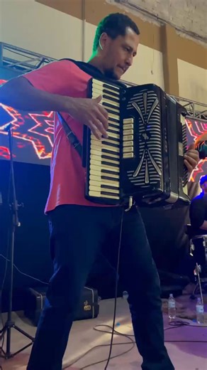 56K views · 1.7K reactions | Cumbia do amor - Banda Os Normais | Banda Os Normais. | Facebook