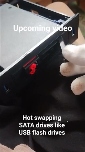 Hot swapping SATA drives with olmaster Mr 6201 drive caddy #computer #computerhardware #pc