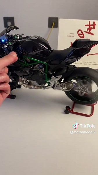 Kawasaki H2R Diecast Model: A Collector's Dream