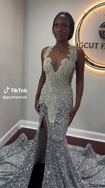 Sparkling Silver Prom Dress Ideas for Prom Queens