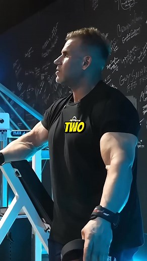 213K views · 4.8K reactions |  You train hard. But are you training smart? The Ultimate Split 2.0 takes the guesswork out. ⚡ Build muscle. Burn fat. Recover like a pro.  20% launch week discount —book in bio #gym #bodybuilding | Sam Sulek | Facebook