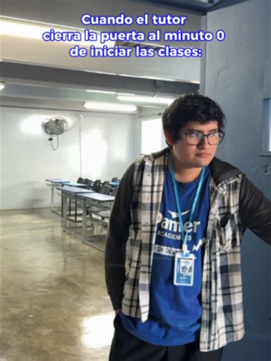 POV: Llegaste 1 minuto tarde y el tutor de Pamer ya cerró la puerta 😭🚪 En Pamer la puntualidad también se entrena para el examen. 👀📚 ¿Tú llegarías a tiempo o te quedas afuera? ⚠️ Ningún alumno ni tutor salió lastimado durante la grabación de este video. 🥸