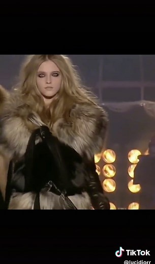 Vlada Roslyakova: The Doll Walk - Supermodel Slavic Fashion