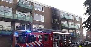 Ontploffing blaast raamkozijnen Vlissingse flat twintig meter weg, één dode: ‘Het leek wel een bom’