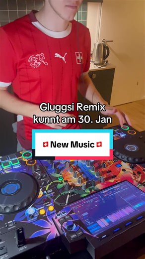 Gluggsi mol im Techno-Format, hoffentlich bisch für de Release parat! #alperaver #swissmade #gluggsi #swissmusic @Miss Helvetia