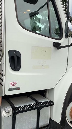 GovDeals: Utility Company Owned Surplus – Used 2009 Freightl