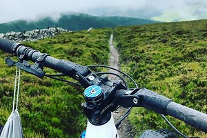 Long Term Review: Fasst Flexx Enduro Bar takes the edge off hits, tuneable to your ride