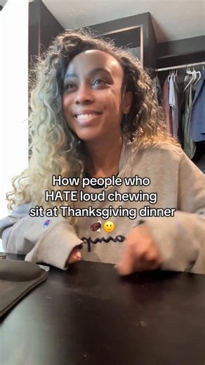 Michelle McDaniel on Instagram: "How people who HATE loud chewing sit at thanksgiving dinner vs what’s in their head #thanksgiving #thanksgiving2025 #misophonia"