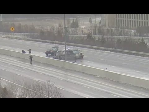 Columbus police cruiser struck while stopped to help another vehicle