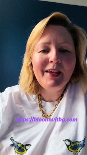 CV workshop #objectives #professionalsummary #CV #cvtoptips Don’t put an objective section on your CV, reframe it as professional summary https://bloomwithg.com