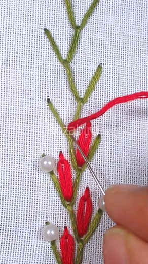 Basic Feather Stitch & Lazy Daisy Stitch Combinations Embroidery Tutorial with Pearls #diy #reels #tutorial #satisfying #embroidery #handembroidery #stitch #trending #reelsfb #viral #viralreels #facebookreels #fbreelsvideo #cute #content #fbreels | RozaBird