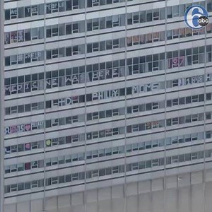 239K views · 1.9K reactions | "WE THE PEOPLE OF HAHNEMANN ♥ PHILLY" Hahnemann medical residents and staff left behind messages in the windows of the high-rise hospital as they were informed Wednesday that their residencies would end soon. https://6abc.cm/2SzmUz2 | 6abc Action News | Facebook