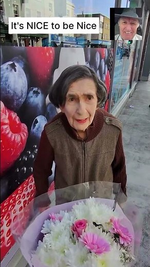 Young Man Gives Flowers to Elderly Lady — Proof It’s Nice to Be Nice