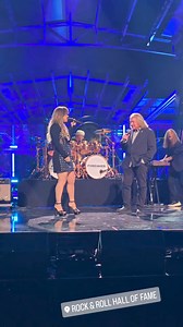 821K views · 8.3K reactions | "I want to Know What Love Is" - Bruce Watson and Lou Gramm of Foreigner, Slash and Kelly Clarkson at the 2024 Rock & Roll Hall Of Fame Induction Ceremony - Rocket Mortgage Fieldhouse, Cleveland (Ohio). October 19, 2024 Video by Meegan | Slash News | Facebook