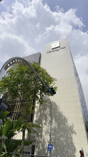 Halal High Tea Buffet at Holiday Inn Orchard in Singapore